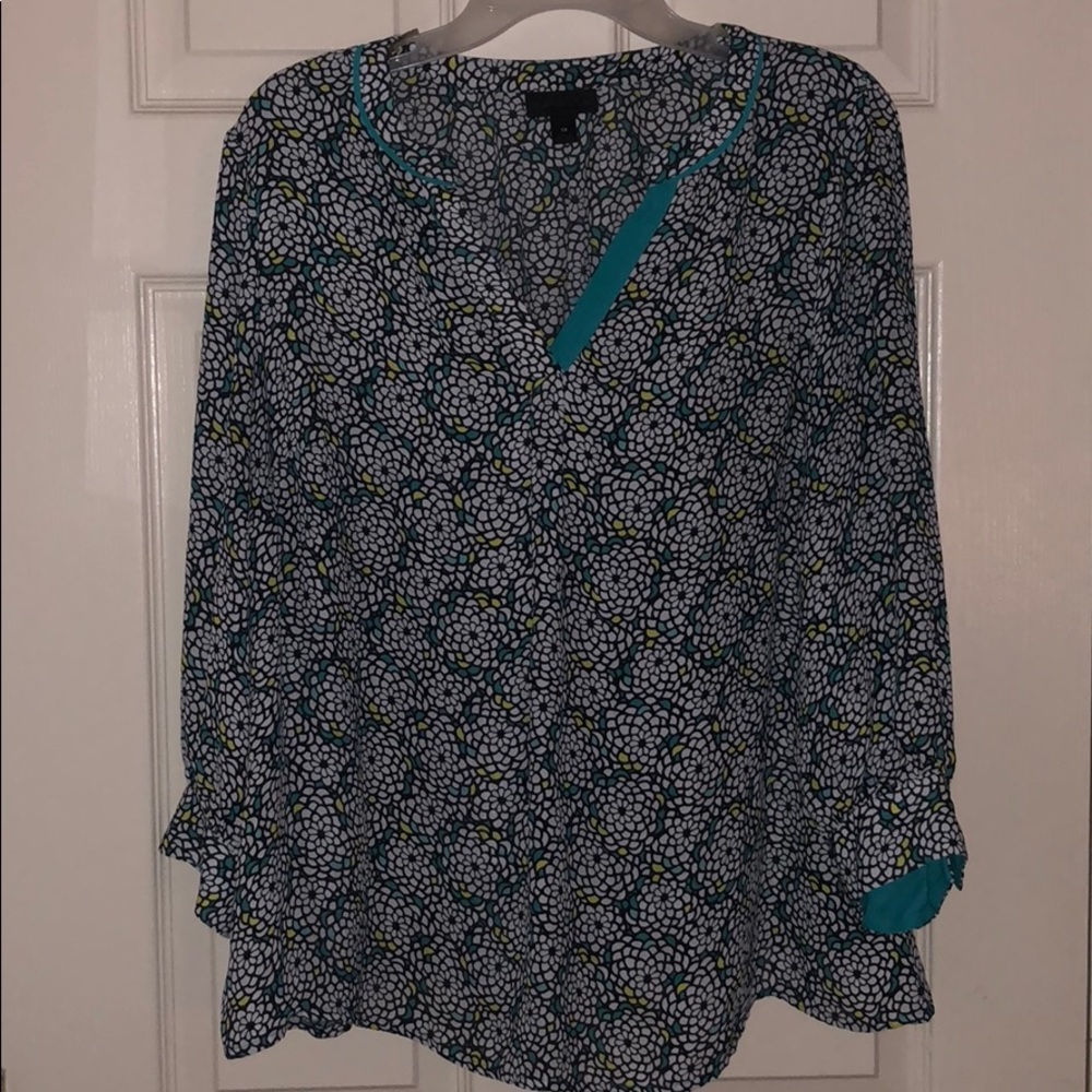 Ladies blouse size 1X